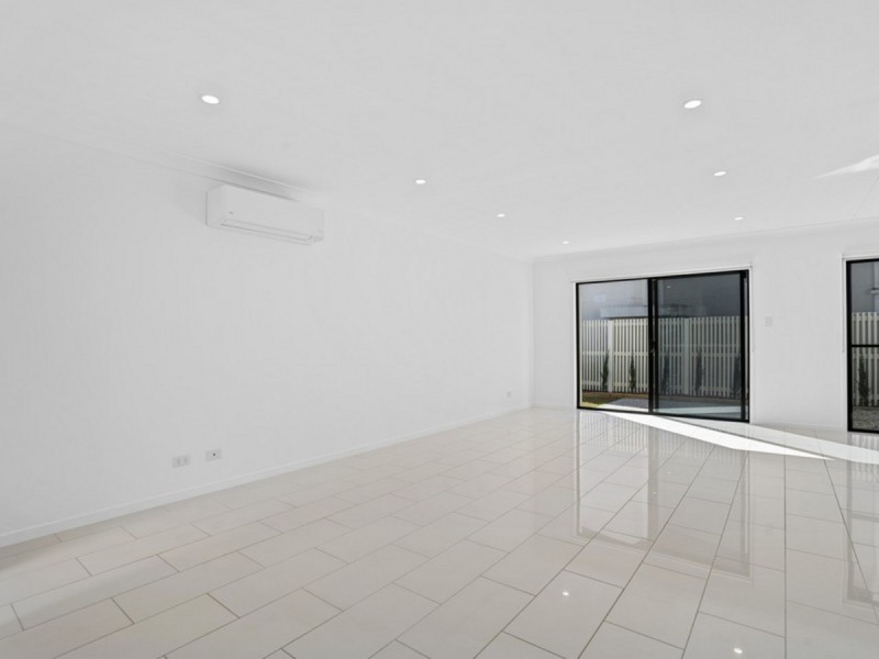 45/18 Archipelago Street, Pacific Pines QLD 4211