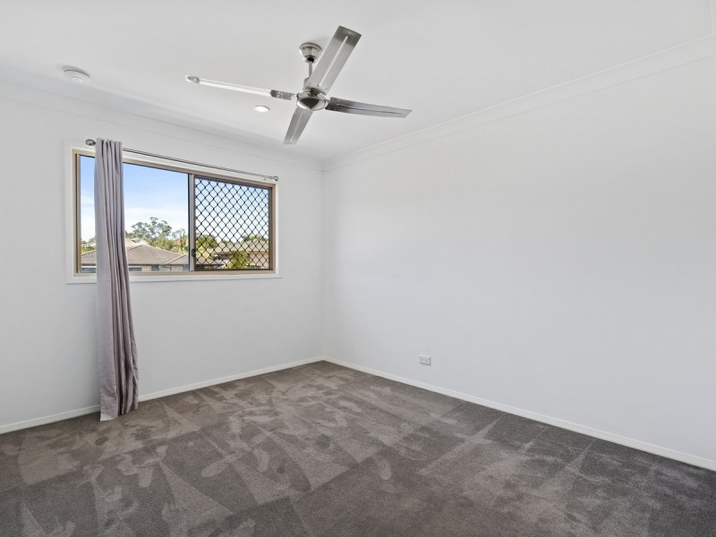 2/8 Witheren Circuit, Pacific Pines QLD 4211