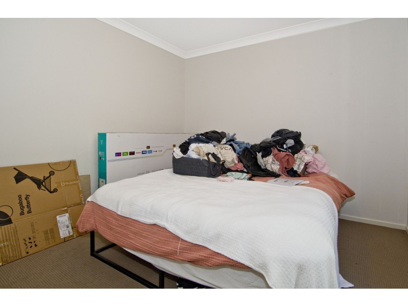 2/18 Aldgate Crescent, Pacific Pines QLD 4211