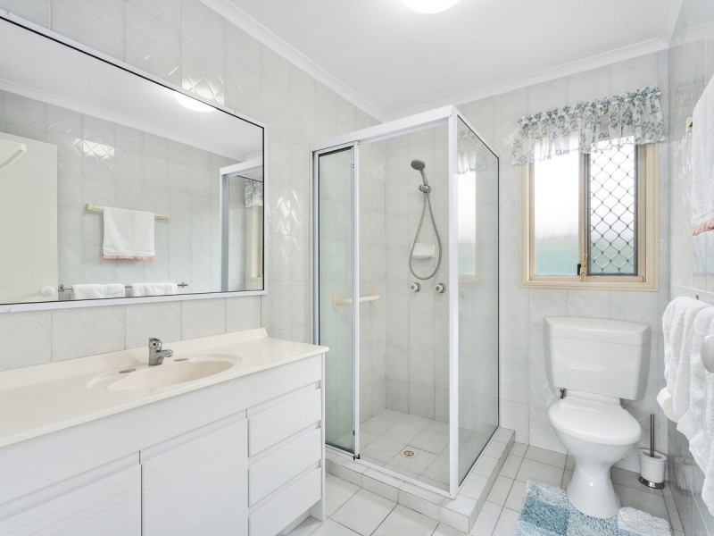 11 Gordonvale Place, Helensvale QLD 4212