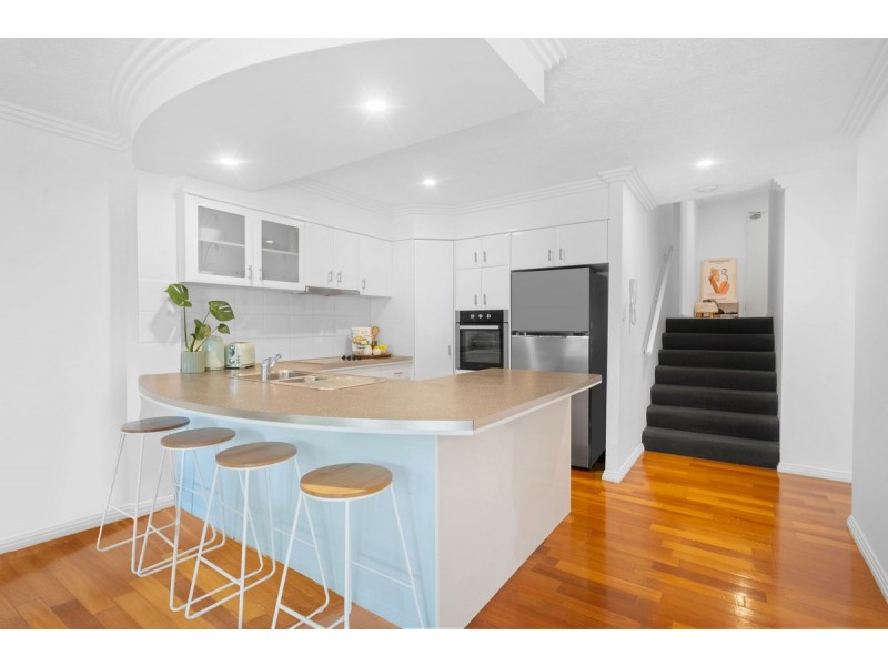 9/62 Garrick Street, Coolangatta QLD 4225