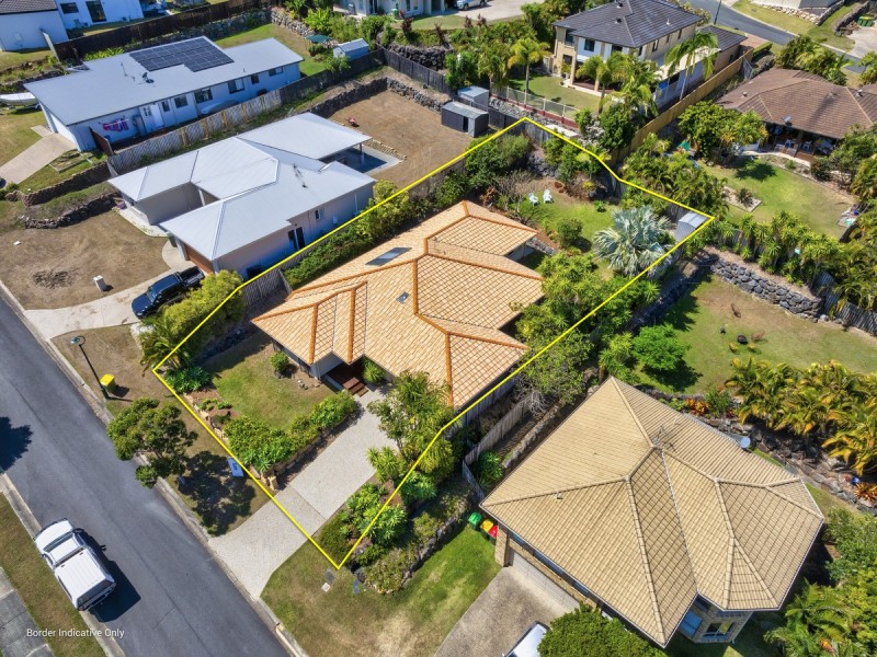 9 Angourie Crescent, Pacific Pines QLD 4211