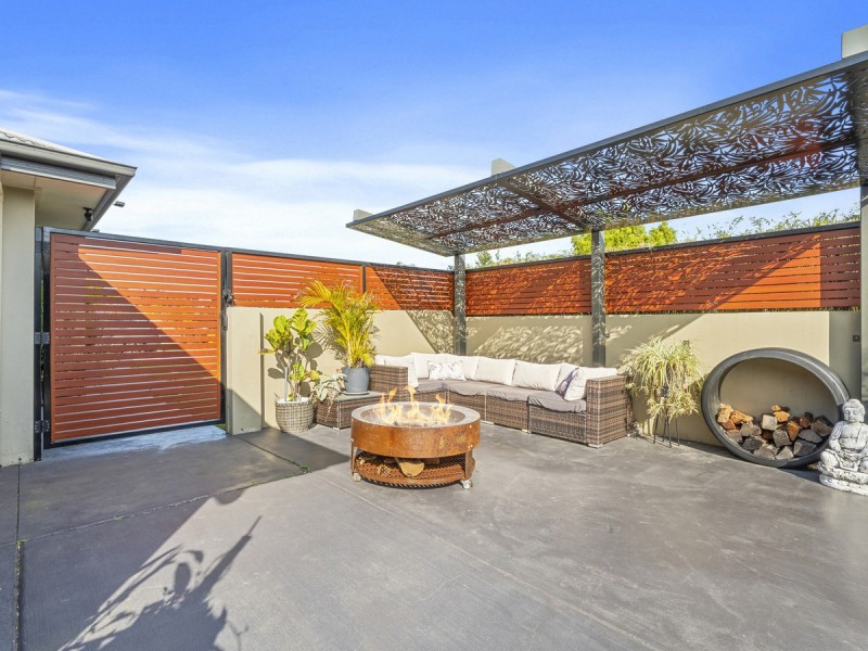 3 Govett Street, Pacific Pines QLD 4211