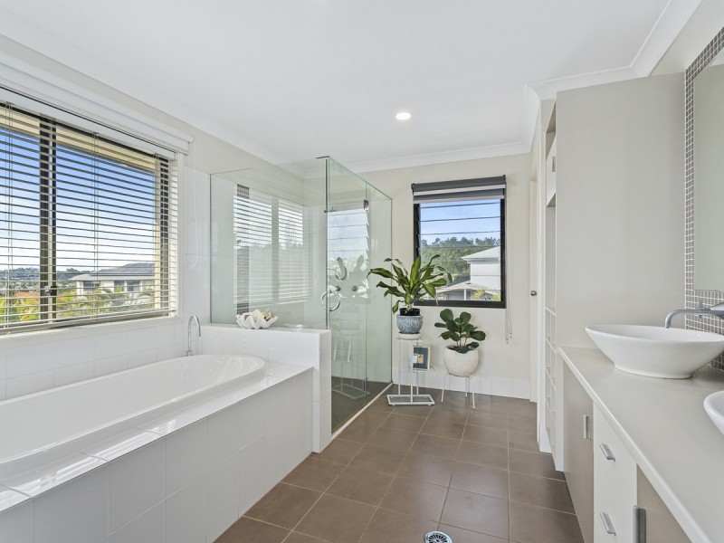 3 Govett Street, Pacific Pines QLD 4211