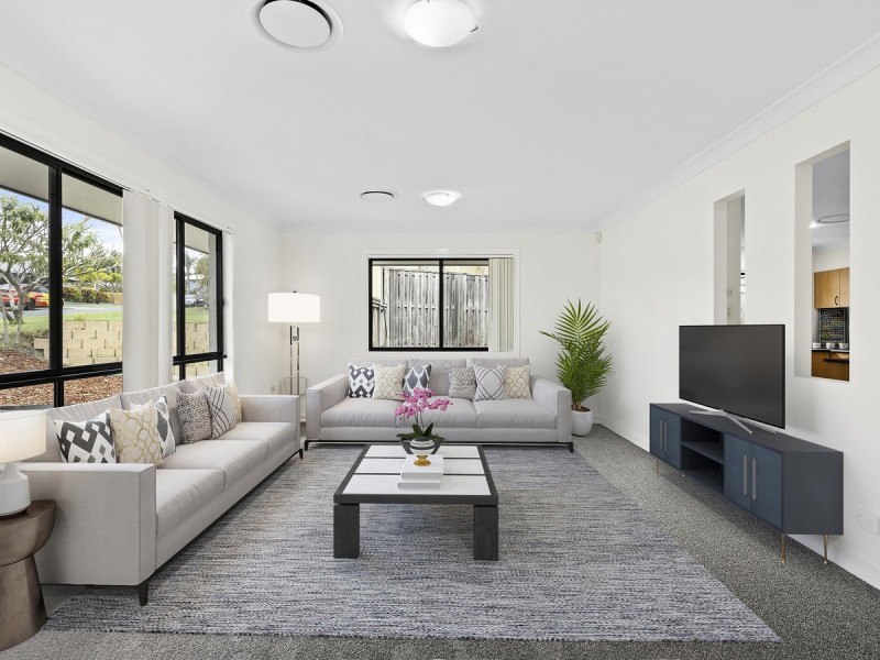 14 Huxley Court, Pacific Pines QLD 4211