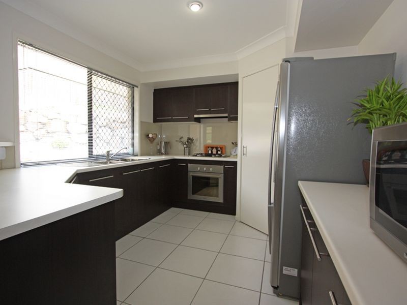 1 Minyon Court, Pacific Pines QLD 4211