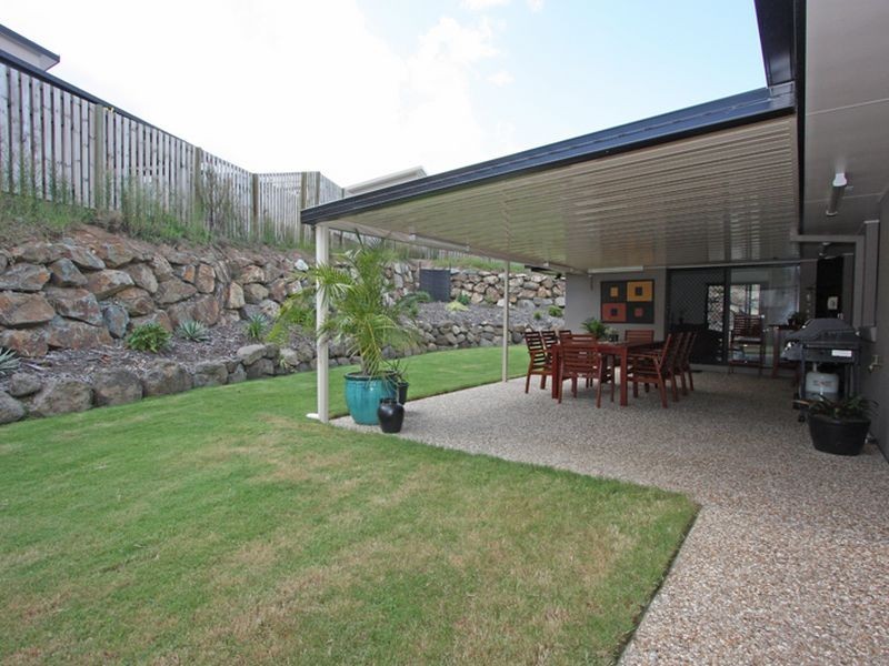 1 Minyon Court, Pacific Pines QLD 4211