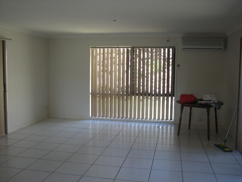 1 Minyon Court, Pacific Pines QLD 4211