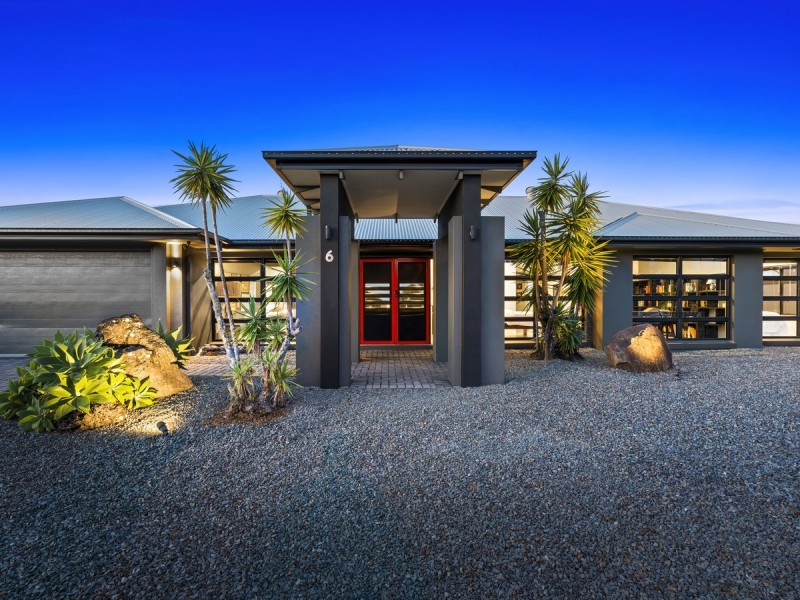 6 Zenith Crescent, Pacific Pines QLD 4211