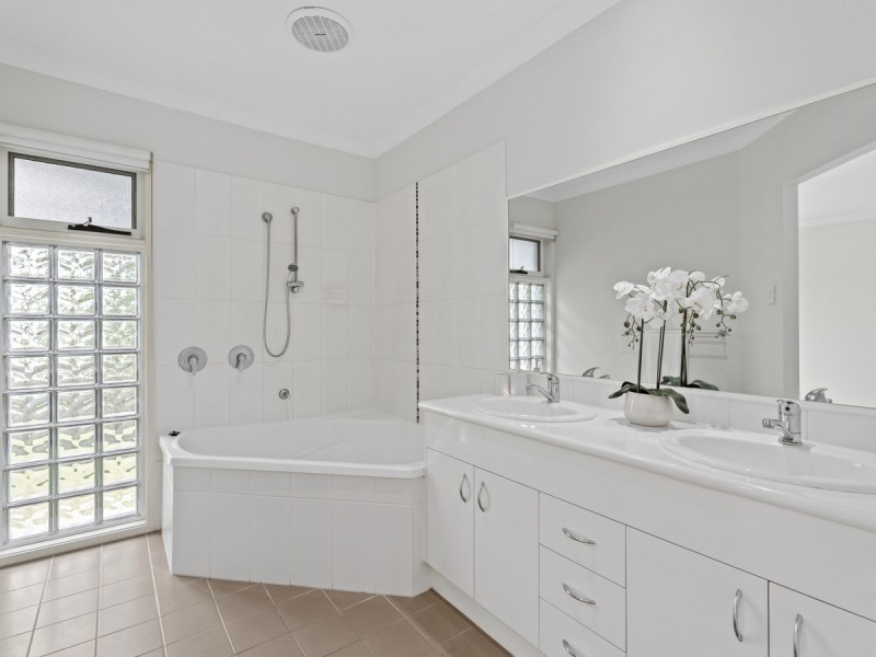51 Mcauley Parade, Pacific Pines QLD 4211