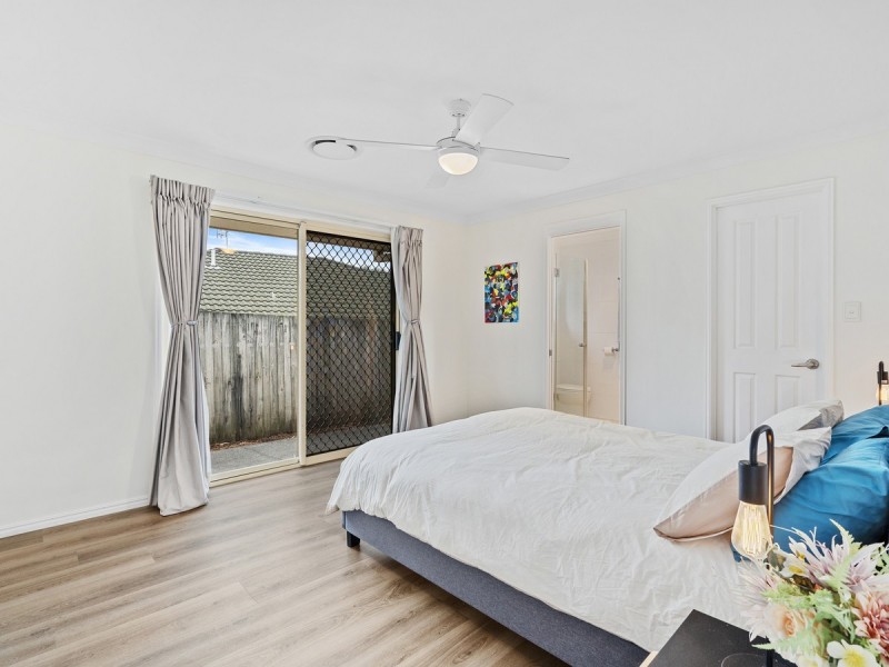 19 Gippsland Drive, Helensvale QLD 4212