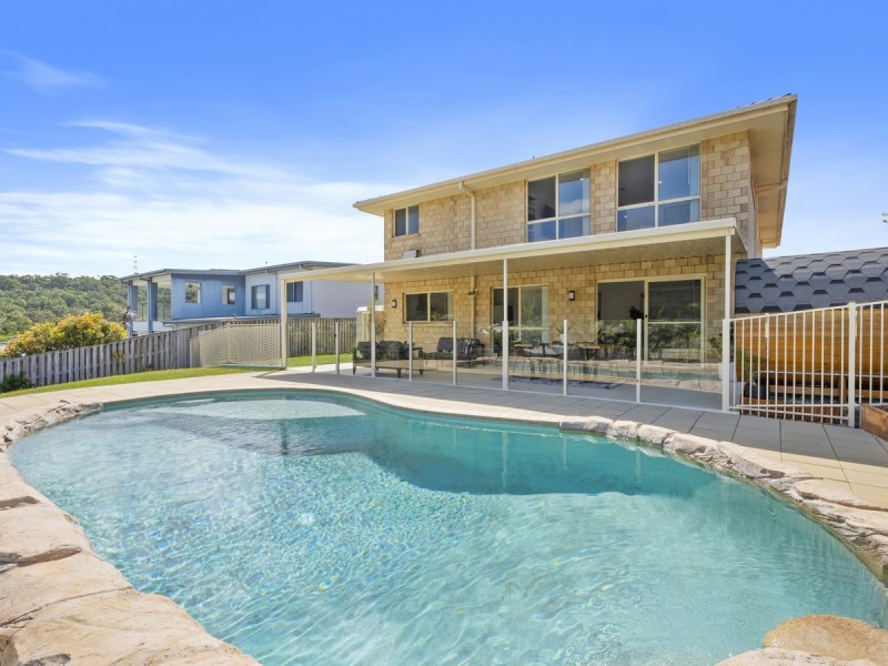 113 Wunburra Circle, Pacific Pines QLD 4211