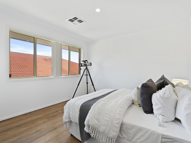 113 Wunburra Circle, Pacific Pines QLD 4211