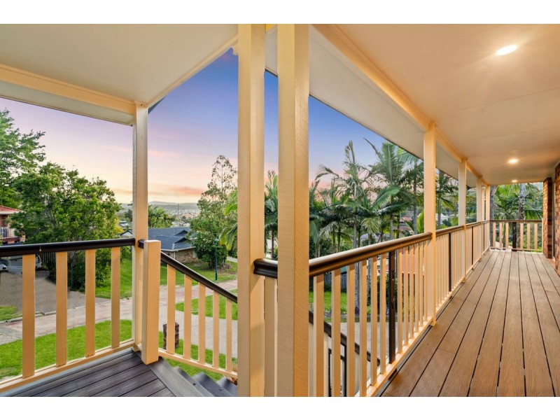 6 Suva Place, Pacific Pines QLD 4211