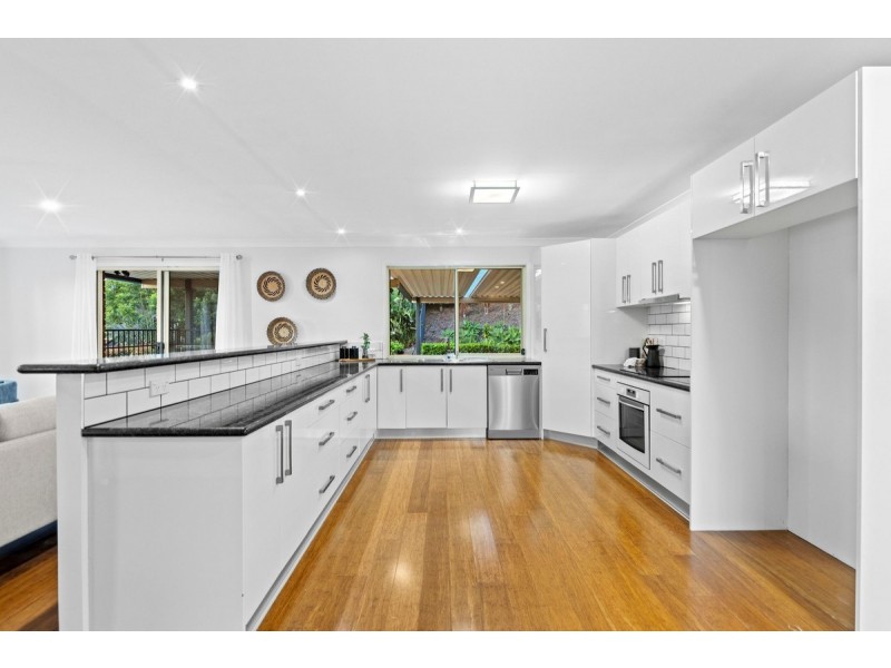 6 Suva Place, Pacific Pines QLD 4211