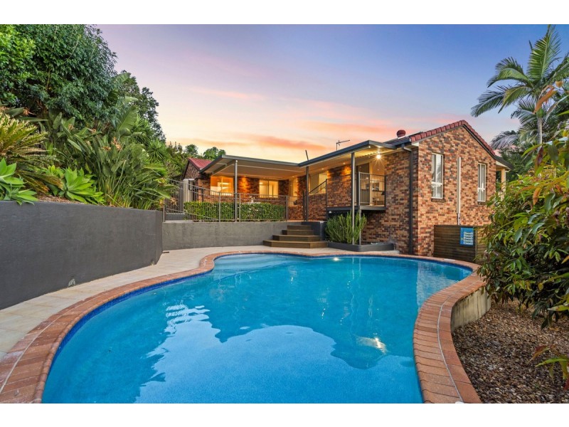 6 Suva Place, Pacific Pines QLD 4211