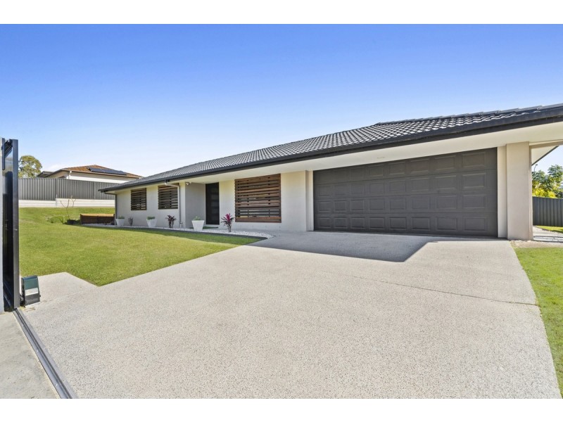 1 Boonah Court, Helensvale QLD 4212