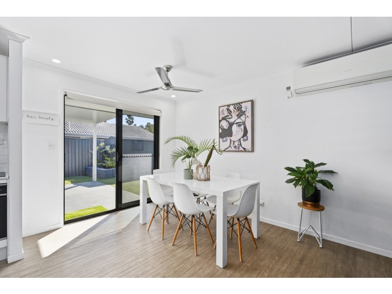 1 Boonah Court, Helensvale QLD 4212