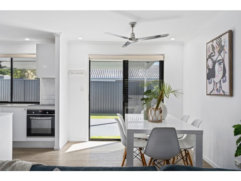 1 Boonah Court, Helensvale QLD 4212