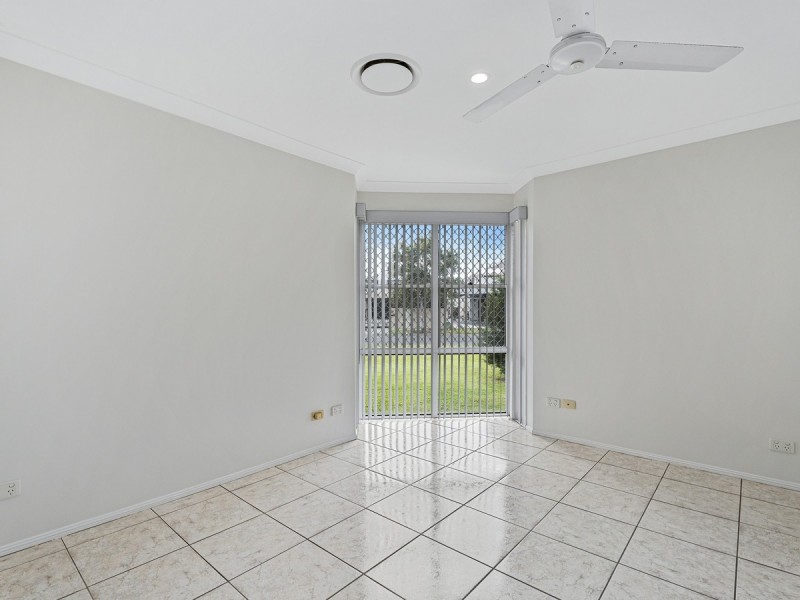 25 Lakeshore Drive, Helensvale QLD 4212