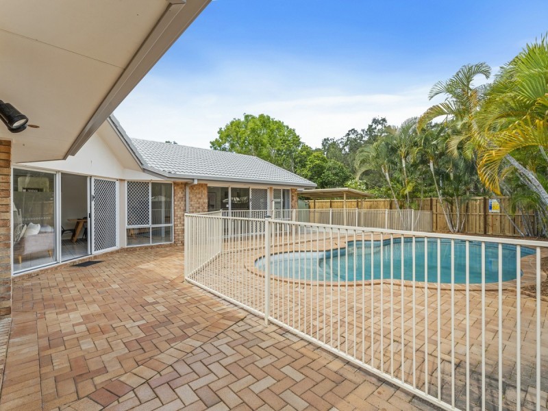 25 Lakeshore Drive, Helensvale QLD 4212