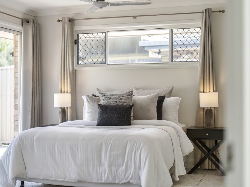 25 Lakeshore Drive, Helensvale QLD 4212