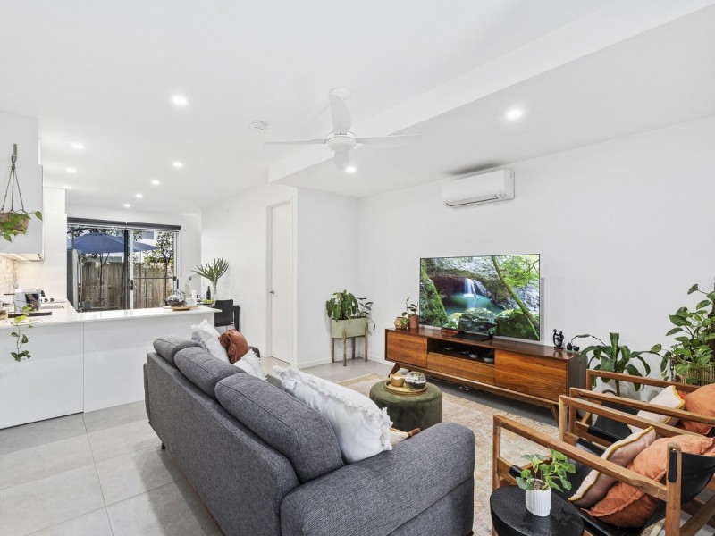 2/14 Careel Close, Helensvale QLD 4212