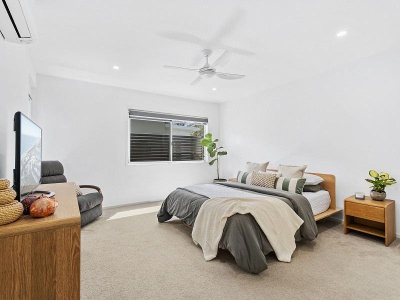 2/14 Careel Close, Helensvale QLD 4212