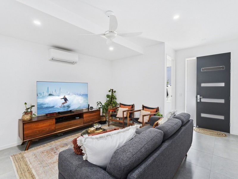 2/14 Careel Close, Helensvale QLD 4212