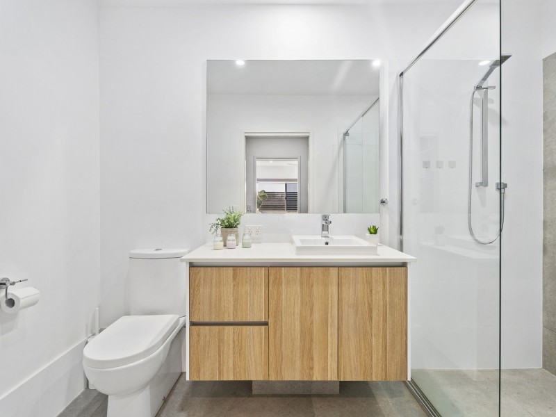 2/14 Careel Close, Helensvale QLD 4212