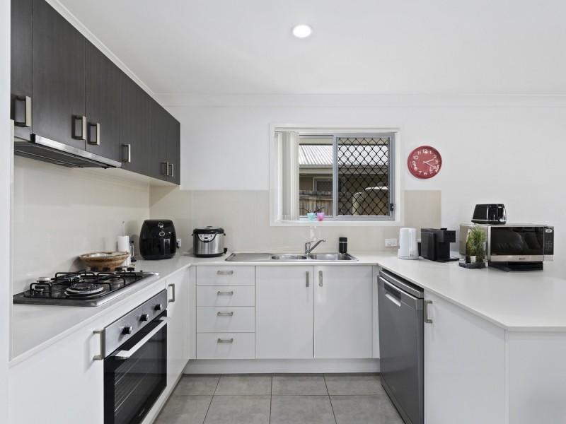 12 Rise Circuit, Pacific Pines QLD 4211
