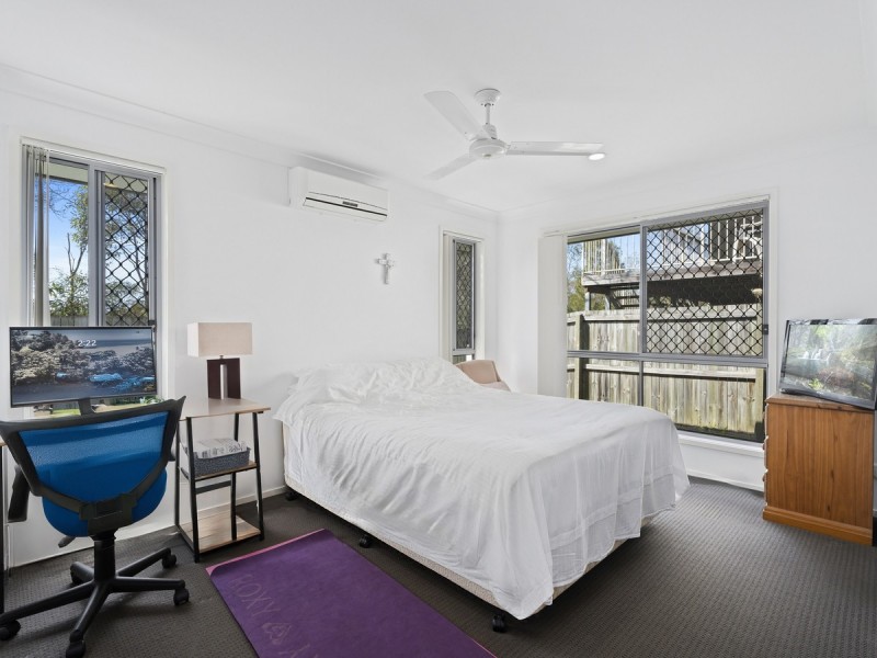 12 Rise Circuit, Pacific Pines QLD 4211