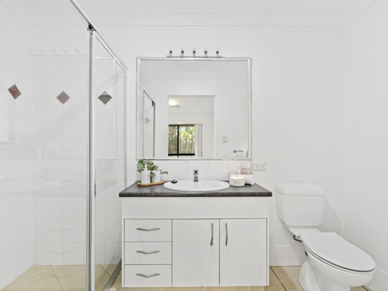 14 Huxley Court, Pacific Pines QLD 4211