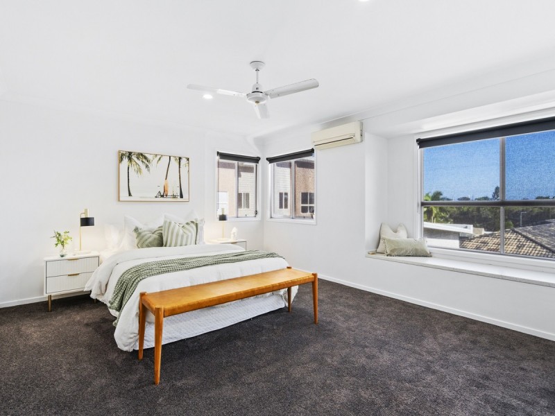 3/49 Usher Avenue, Labrador QLD 4215