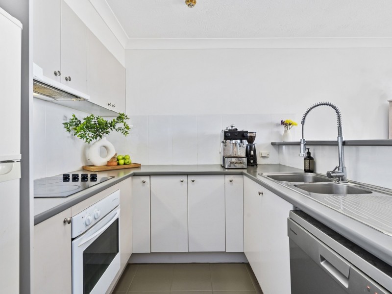 7/219 Surf Parade, Surfers Paradise QLD 4217
