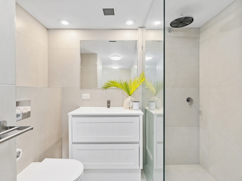 7/219 Surf Parade, Surfers Paradise QLD 4217