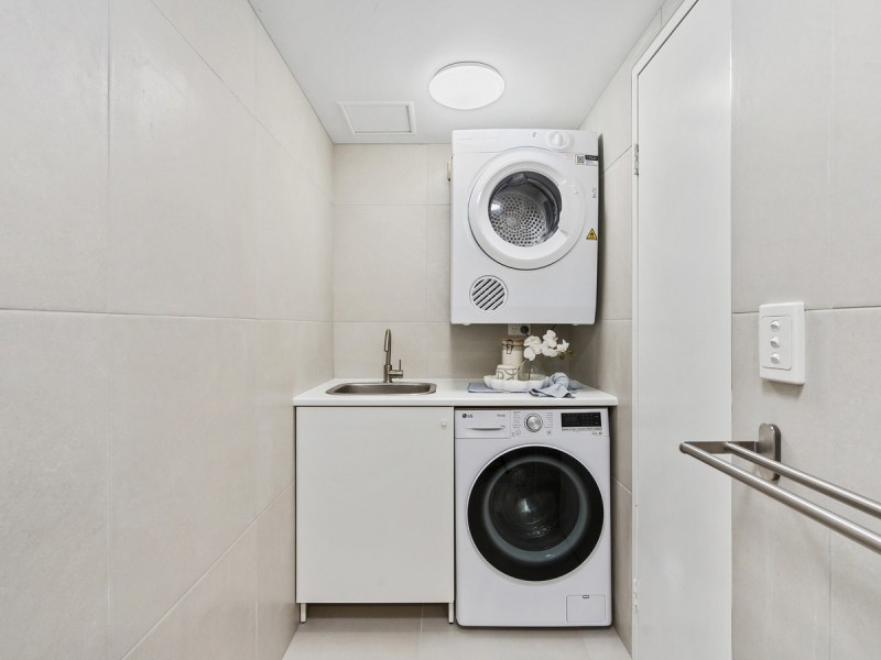 7/219 Surf Parade, Surfers Paradise QLD 4217