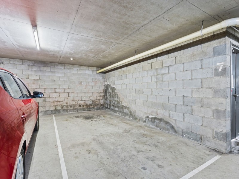 7/219 Surf Parade, Surfers Paradise QLD 4217