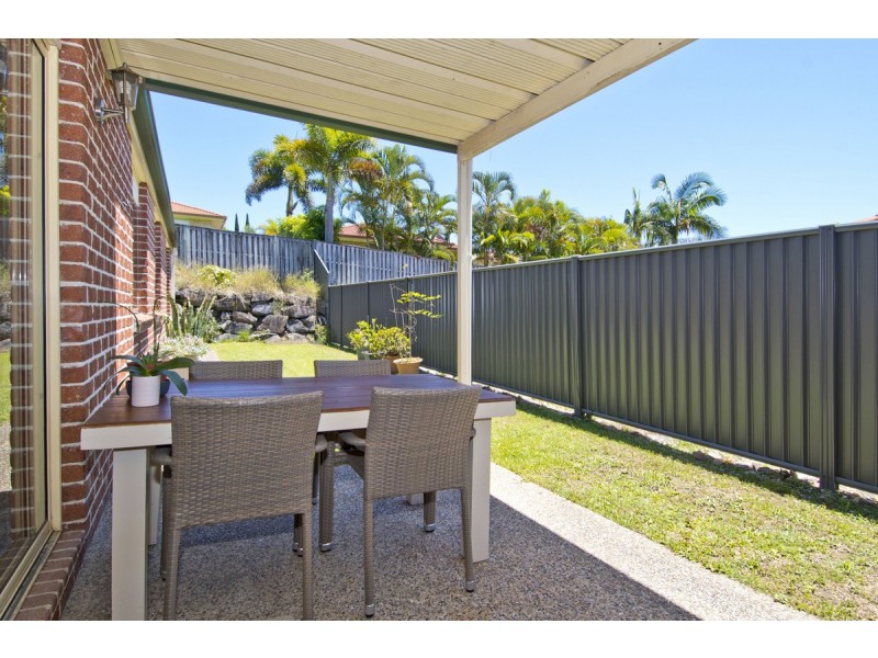 11 Kosrae Street, Pacific Pines QLD 4211