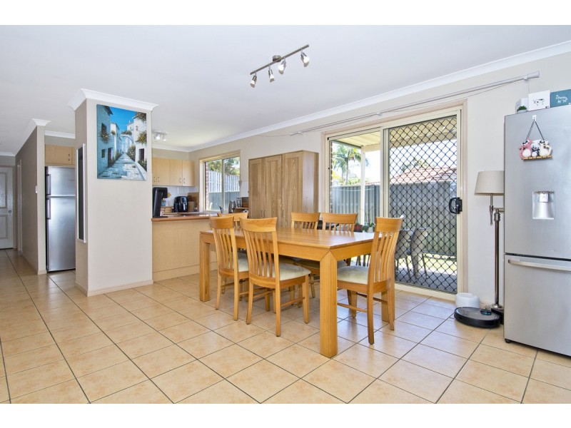 11 Kosrae Street, Pacific Pines QLD 4211