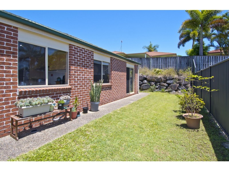 11 Kosrae Street, Pacific Pines QLD 4211