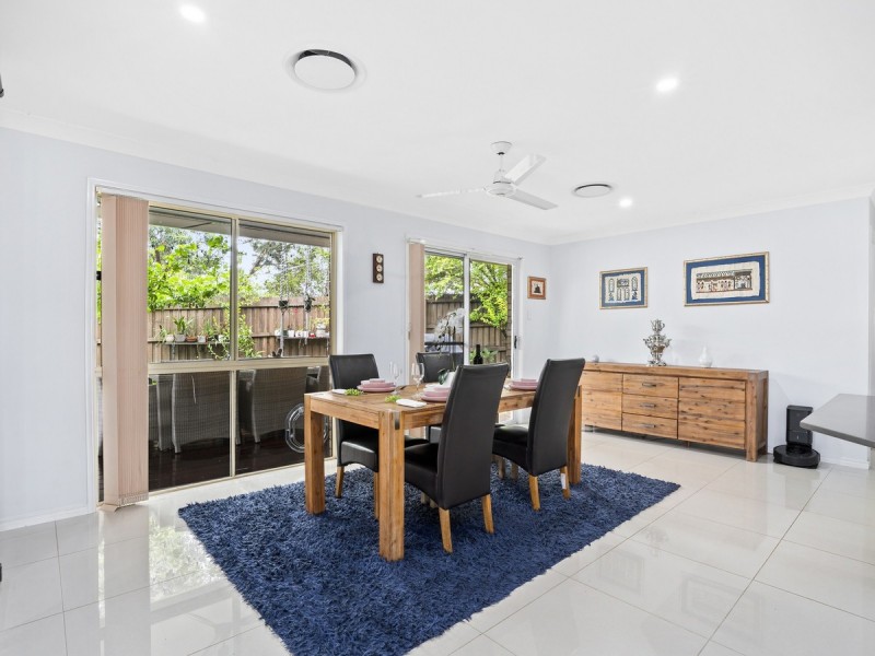 33 Murchison Street, Pacific Pines QLD 4211