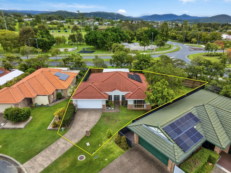 33 Murchison Street, Pacific Pines QLD 4211