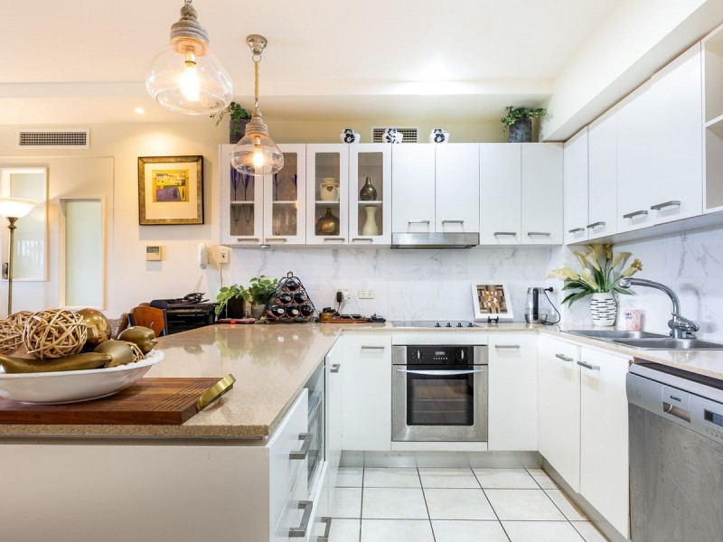 8438 Magnolia Drive, Hope Island QLD 4212