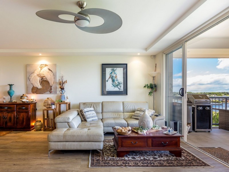 8438 Magnolia Drive, Hope Island QLD 4212