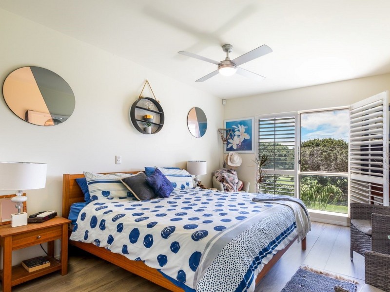 8438 Magnolia Drive, Hope Island QLD 4212