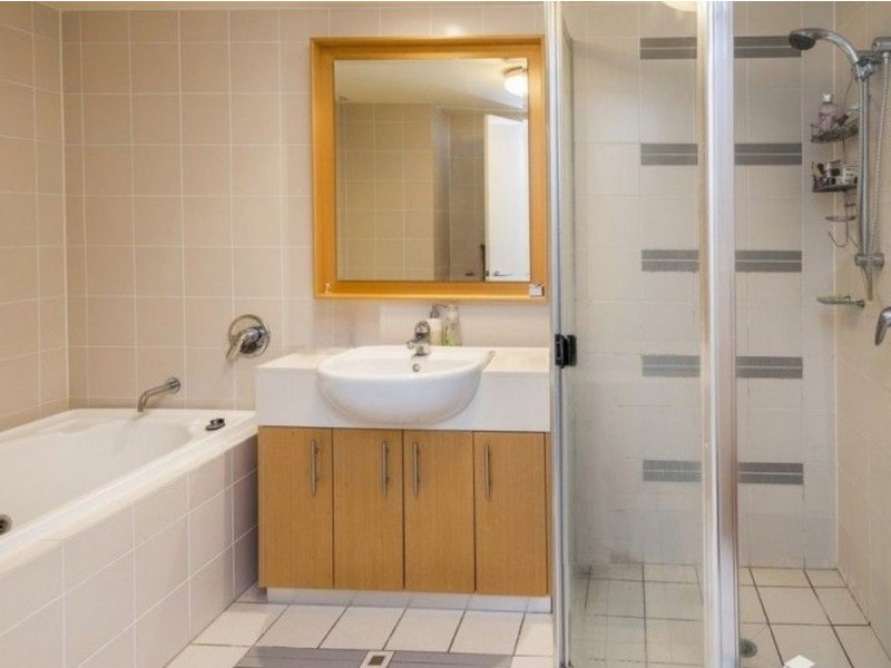 8438 Magnolia Drive, Hope Island QLD 4212