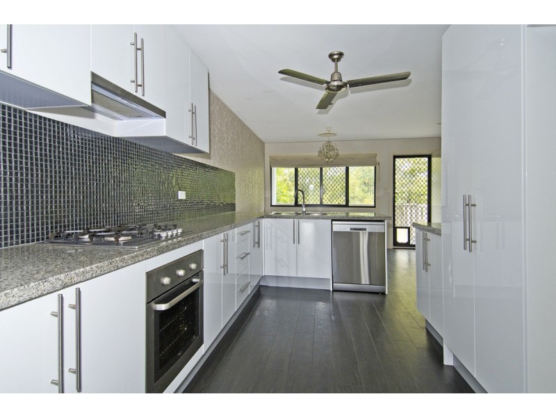 1/4 Carmen Court, Oxenford QLD 4210