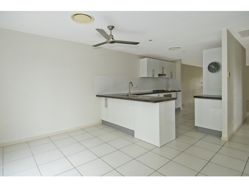 1/4 Carmen Court, Oxenford QLD 4210