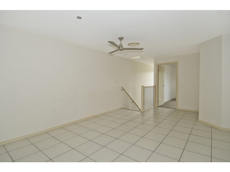 1/4 Carmen Court, Oxenford QLD 4210